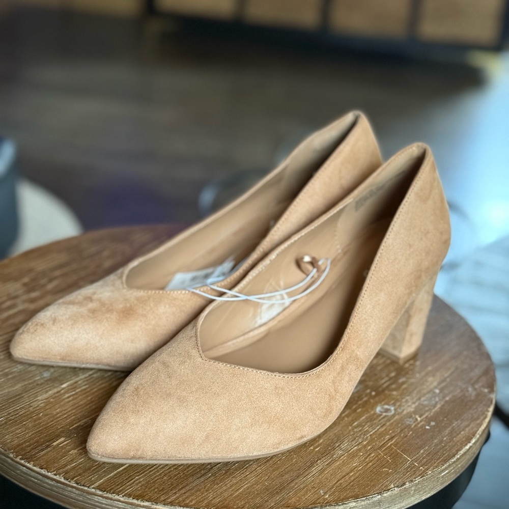 Tan Heels and Pointed Toe Design
